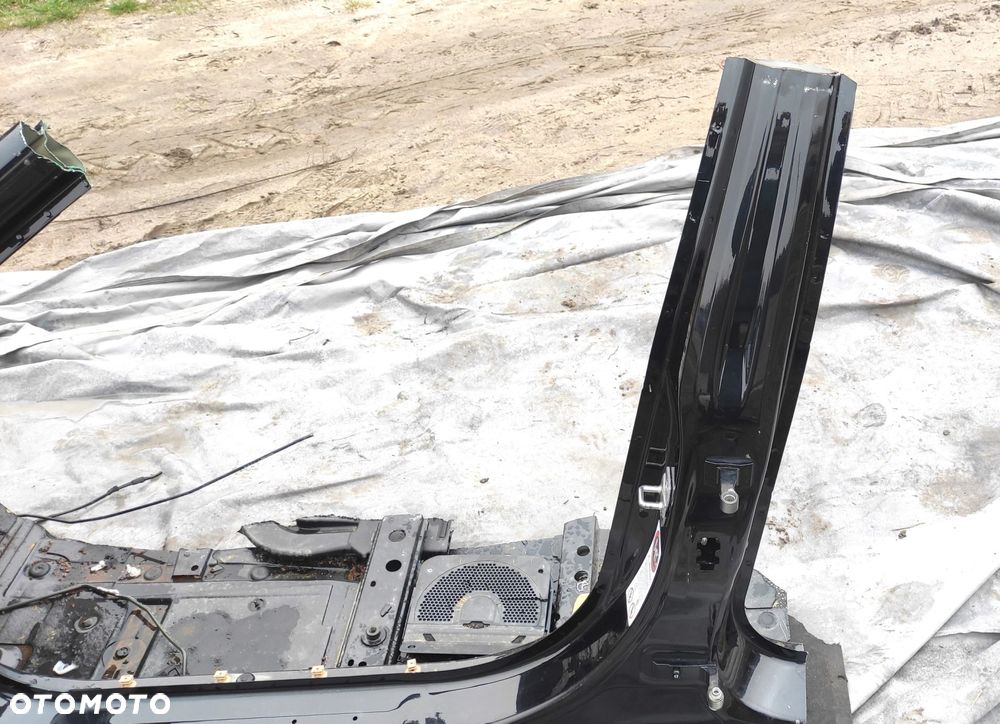 PRÓG FARTUCH ĆWIARTKA LEWA BMW F10 475 BLACK SAPPHIRE METALLIC - 3