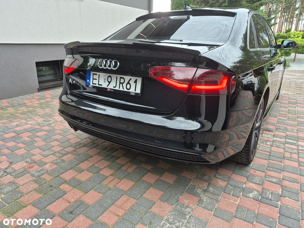Audi A4 Limousine - 8