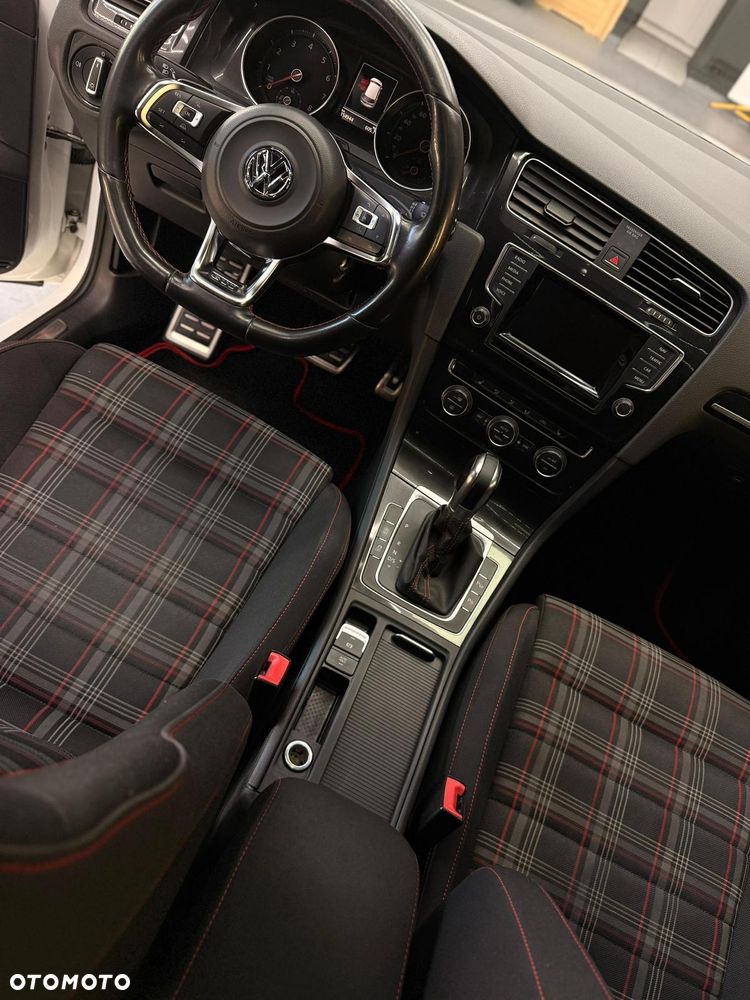 Volkswagen Golf 2.0 TSI BMT GTI Performance DSG - 20
