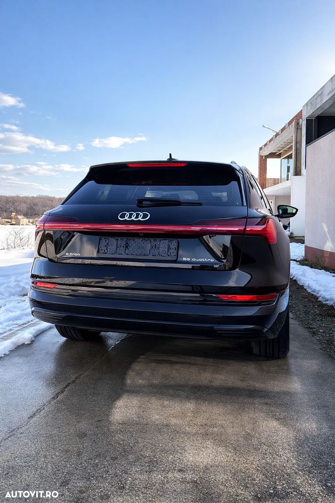 Audi e-tron quattro S - 10