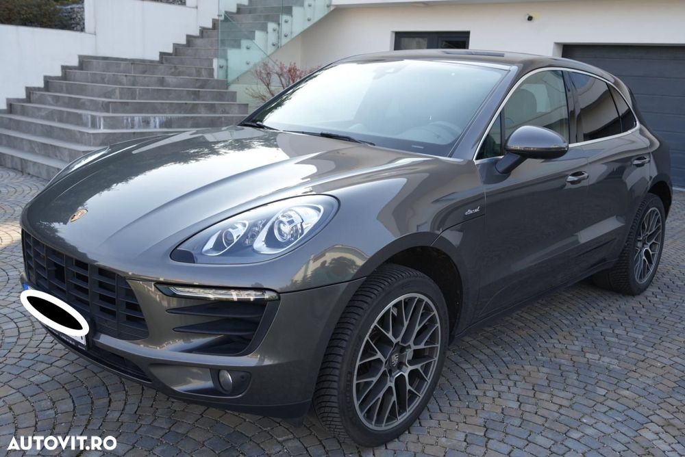 Porsche Macan - 1