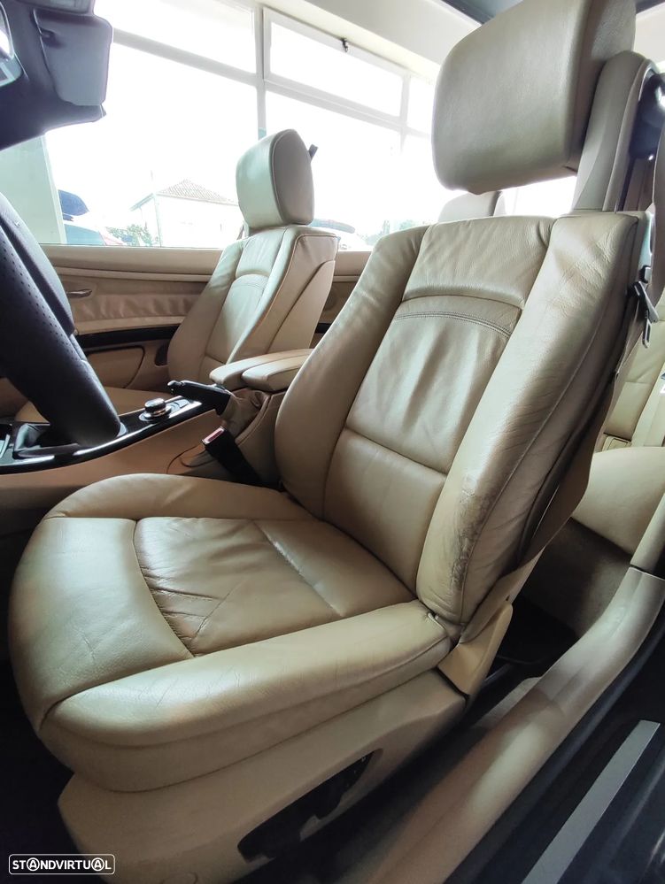 BMW 320 i M Sport Edition - 25