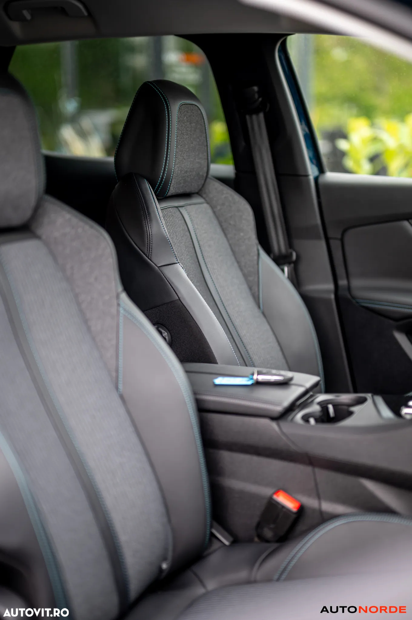 Peugeot 3008 Plug-In Hybrid 225 e-EAT8 Allure Pack - 32