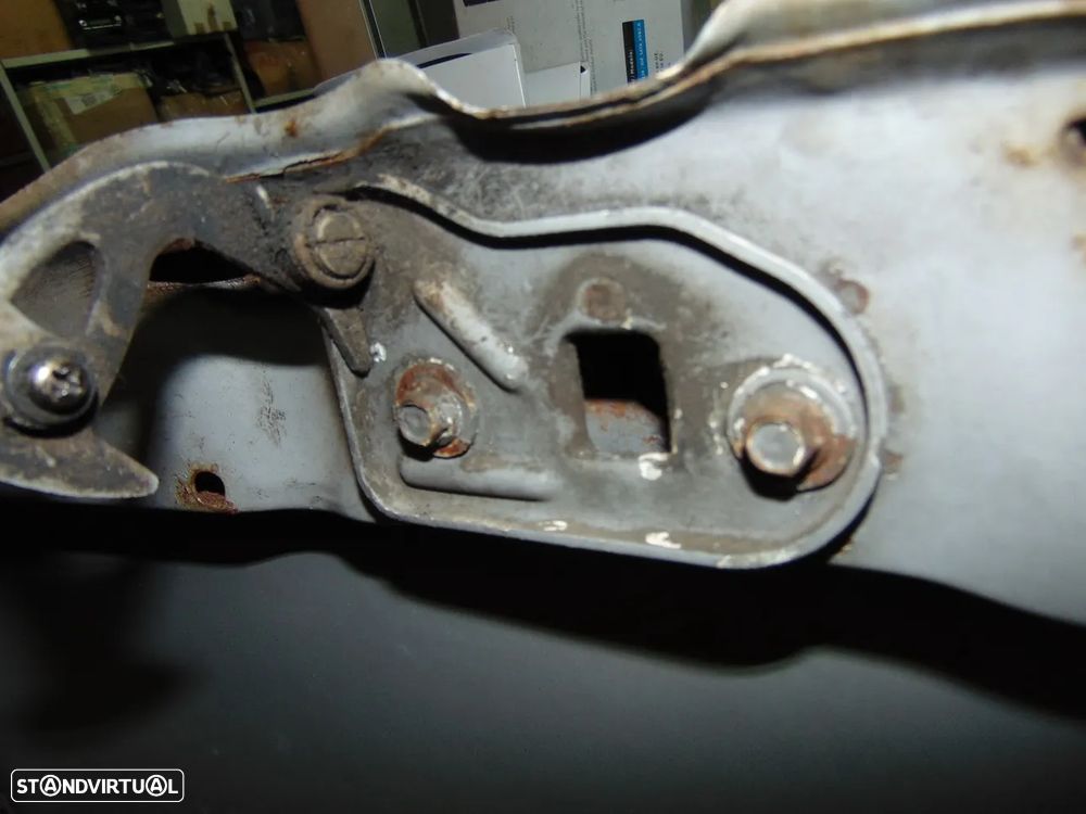 Mercedes W123 capot - 10