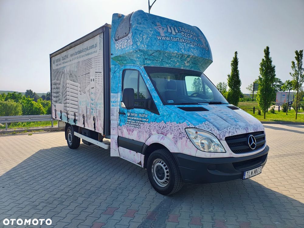 Mercedes-Benz Sprinter - 2