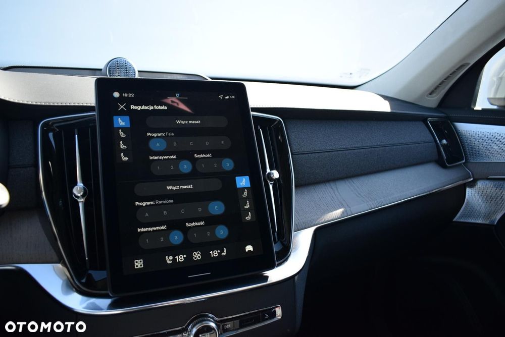 Volvo XC 90 - 32
