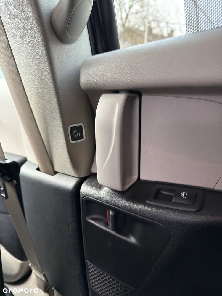 Chrysler Pacifica - 21