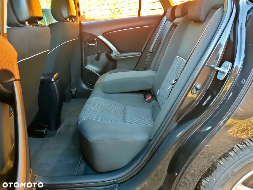 Toyota Avensis Combi 1.6 Life - 21