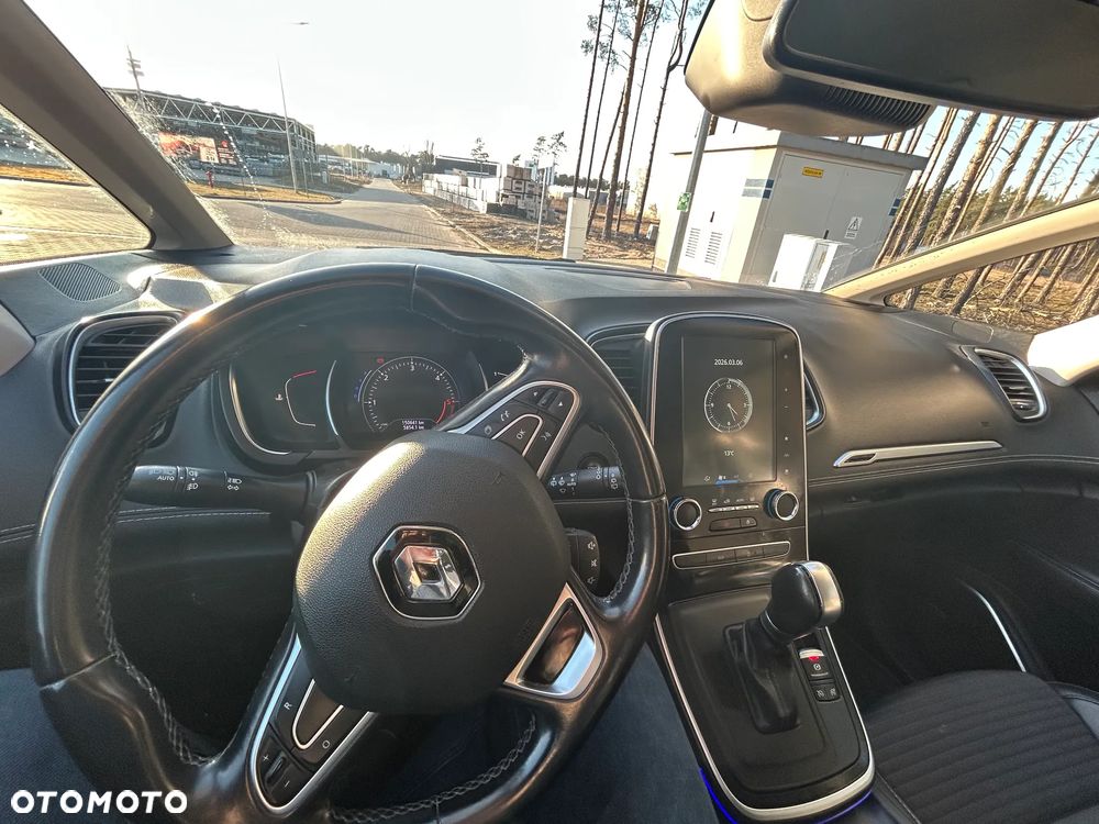 Renault Grand Scenic - 10