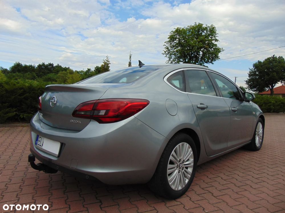 Opel Astra 1.7 CDTI DPF Exklusiv - 19
