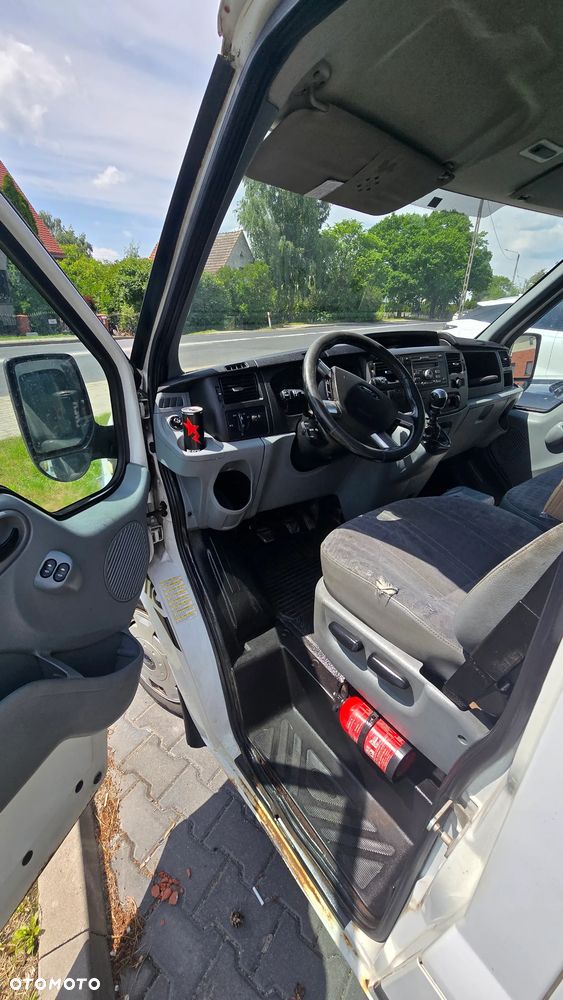 Ford Transit - 17