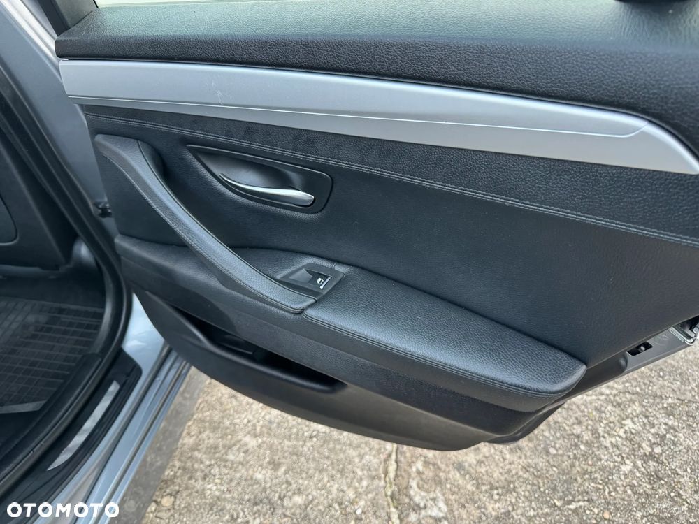 BMW Seria 5 520d - 15