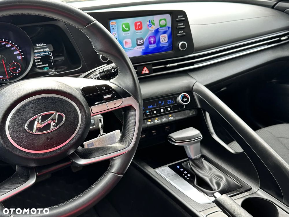 Hyundai Elantra 1.6 Modern CVT - 22