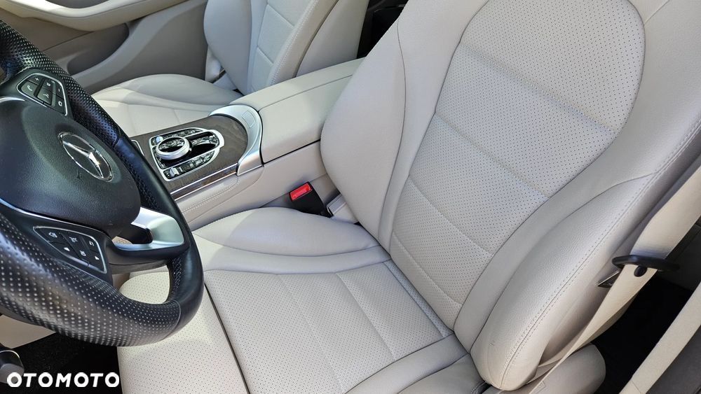 Mercedes-Benz GLC 300 4Matic 9G-TRONIC - 18