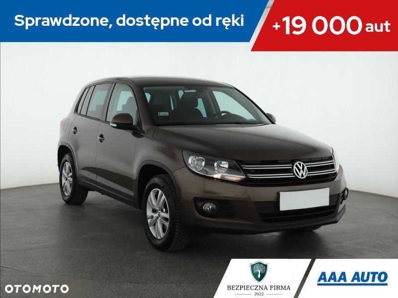 Volkswagen Tiguan - 1