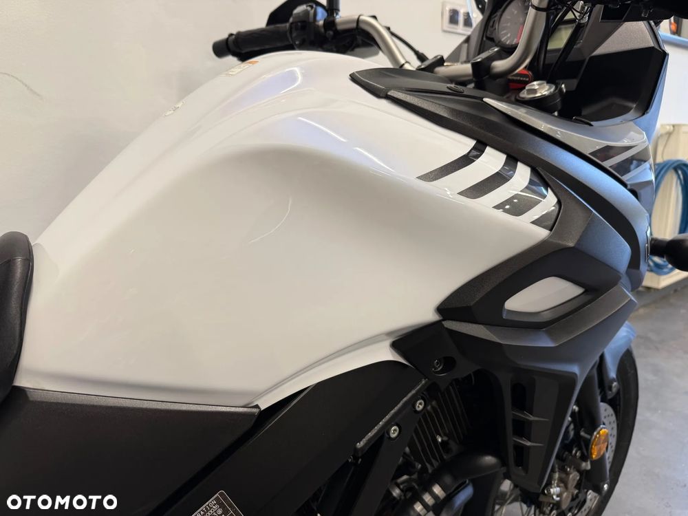 Suzuki V-STROM - 30