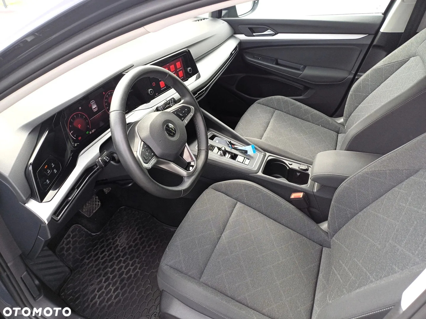 Volkswagen Golf - 11