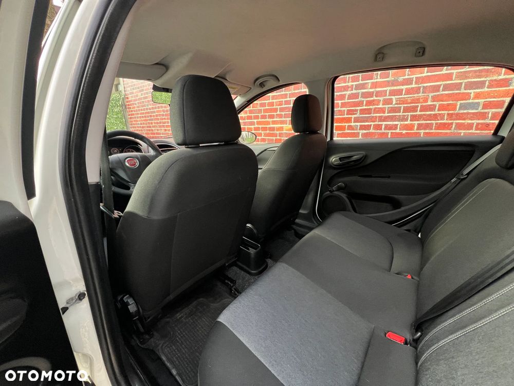 Fiat Punto 1.4 Easy S&S - 11