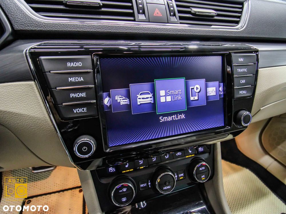 Skoda Superb 2.0 TDI Style DSG - 22