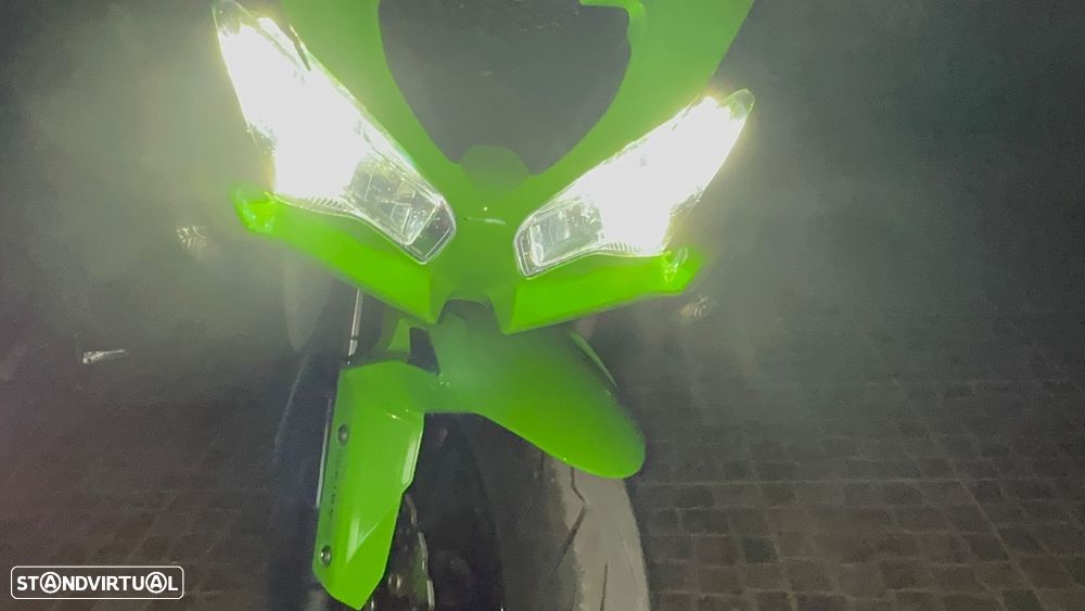 Kawasaki ZX - 11