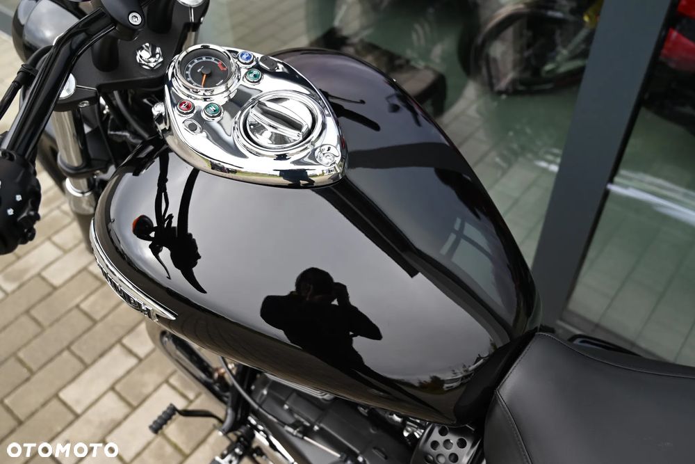 Triumph Speedmaster - 15