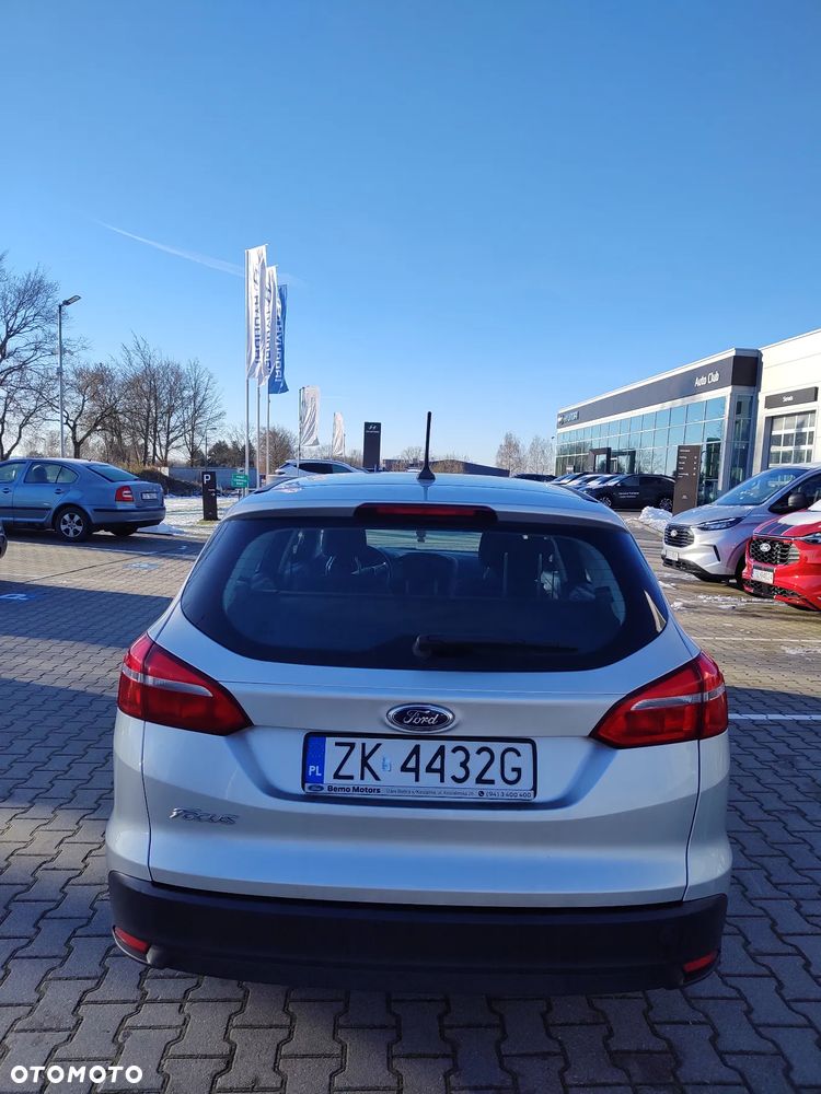 Ford Focus ver-1-5-ecoblue-active - 3