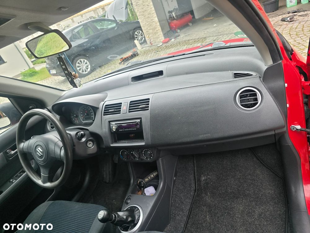 Suzuki Swift 1.3 GLX / Comfort - 33