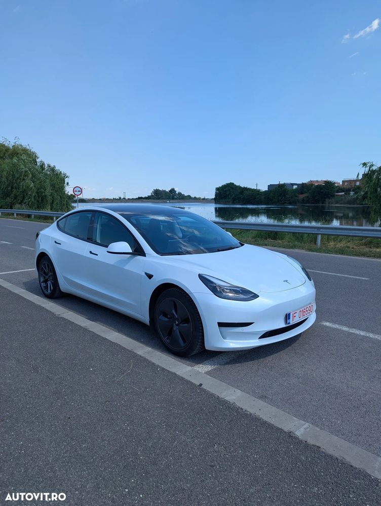 TESLA Model 3 2022 — imagine 16