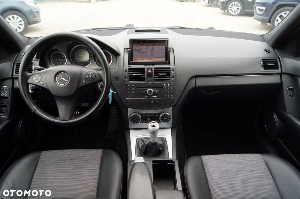 Mercedes-Benz Klasa C 250 CDI Avantgarde Edition - 15