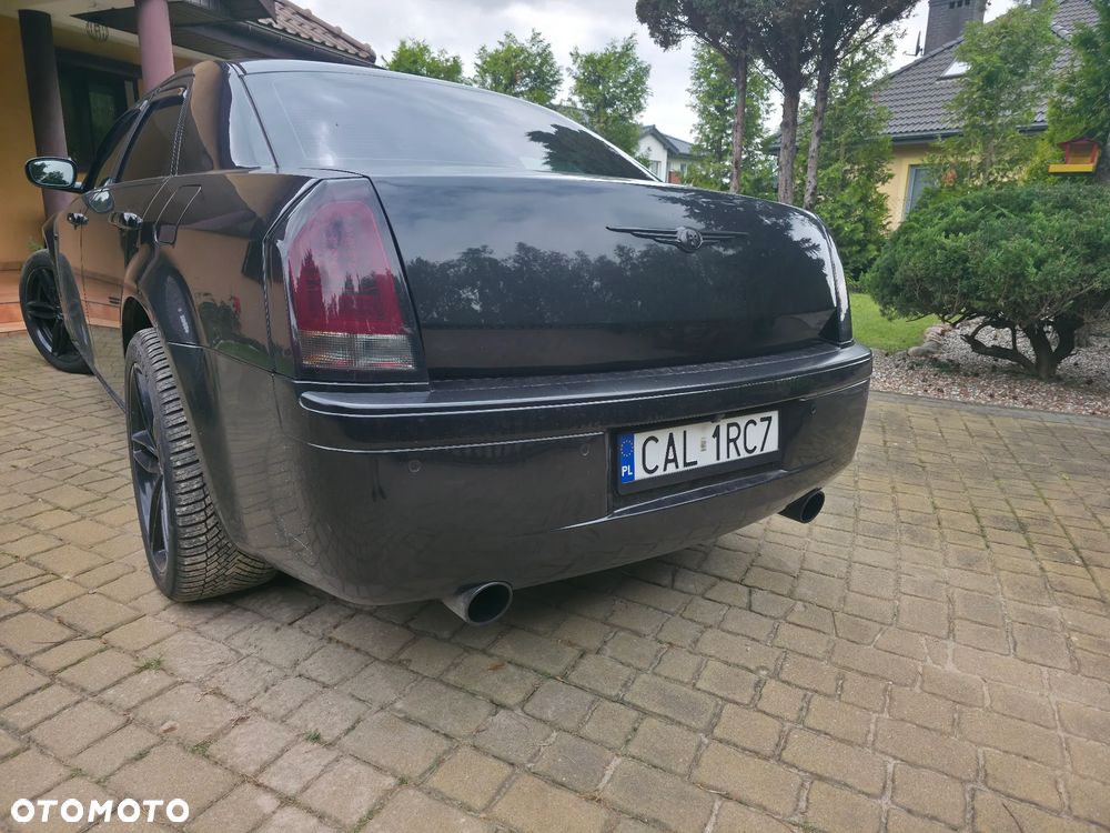 Chrysler 300C 5.7 V8 Hemi - 10