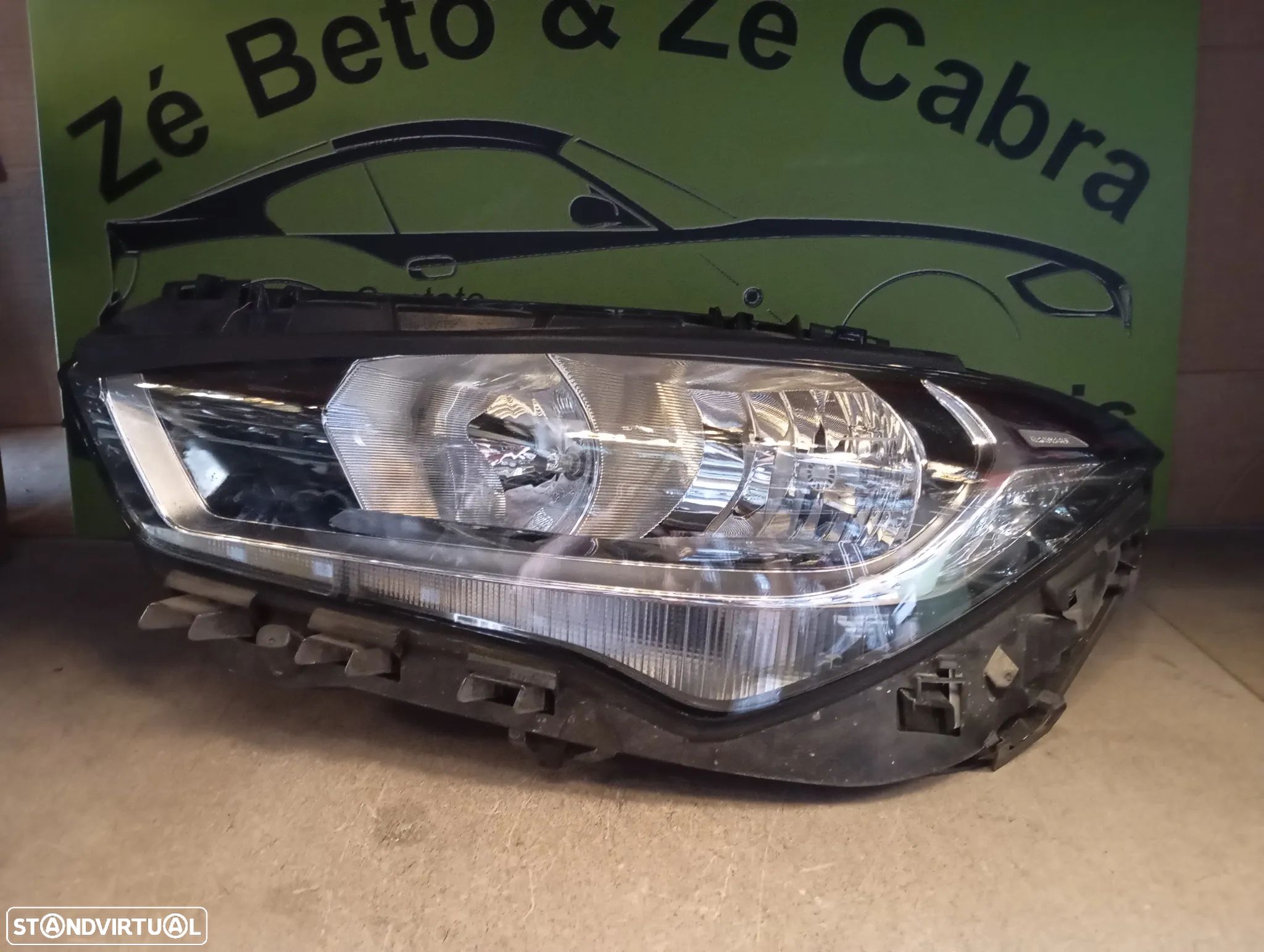 MERCEDES CLA W118 FAROL ESQUERDO - FF588 - 1