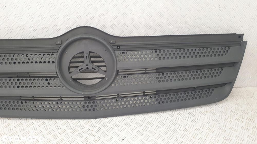 Mercedes Atego W967 3 2013- Grill Atrapa - 3