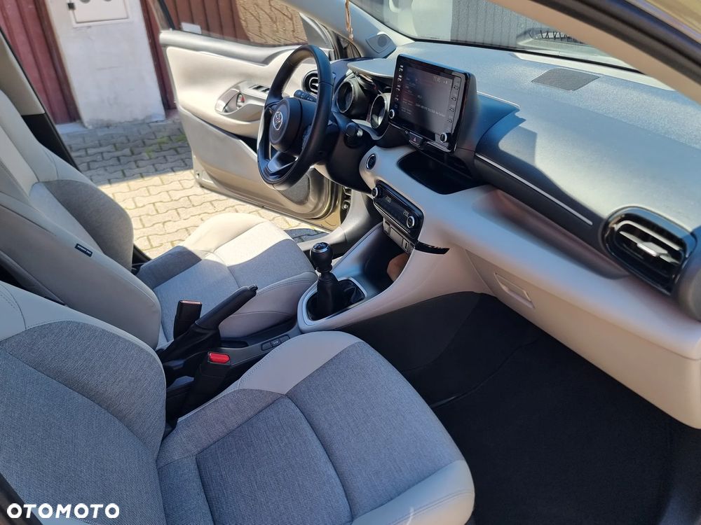 Toyota Yaris 1.5 Executive - 9