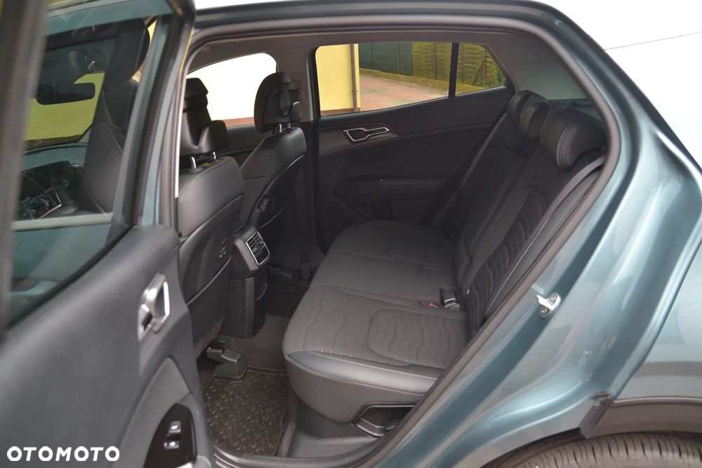 Kia Sportage 1.6 T-GDI HEV Business Line 4WD - 16