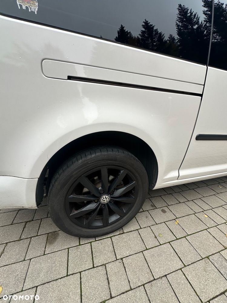 Volkswagen Caddy 2.0 TDI Comfortline DSG - 28