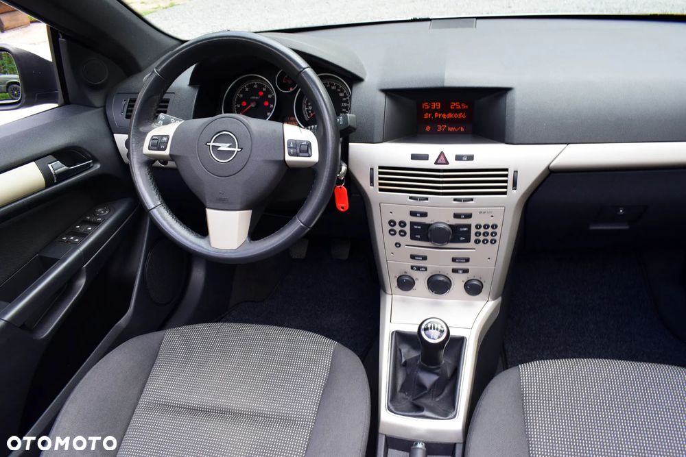 Opel Astra 1.8 Cosmo - 36