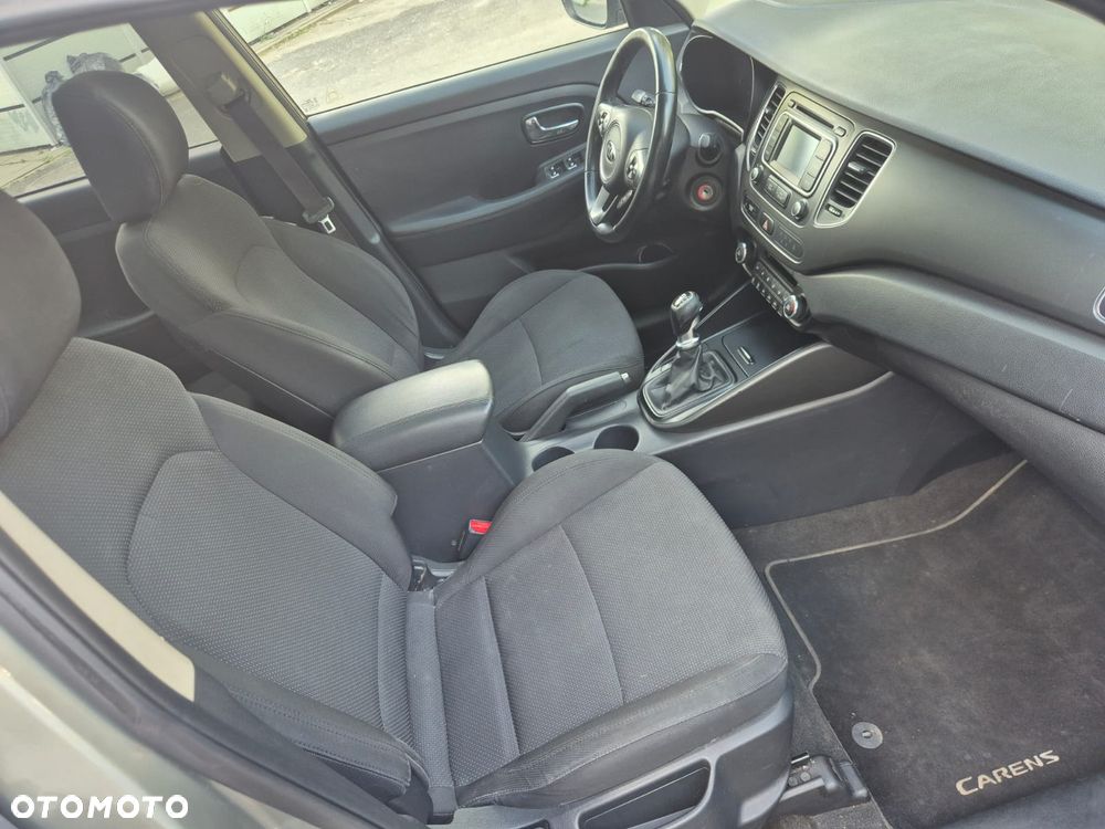 Kia Carens 1.6 GDI L 7os EU6 - 18