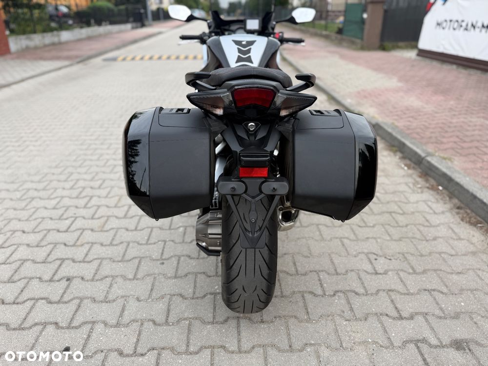Honda VFR - 15