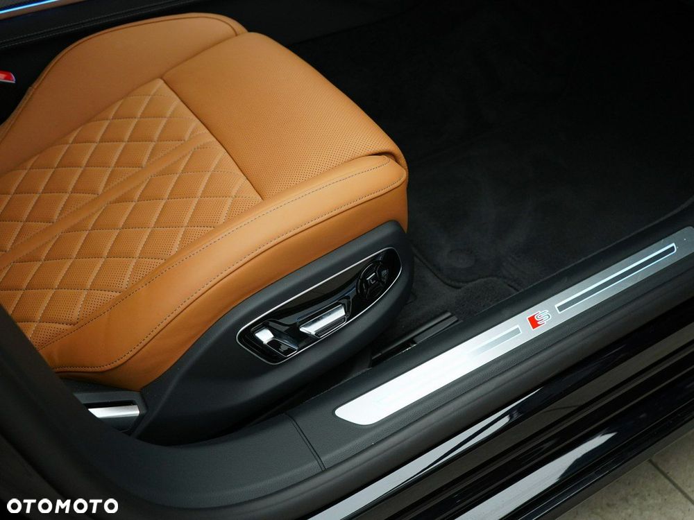 Audi A8 - 17