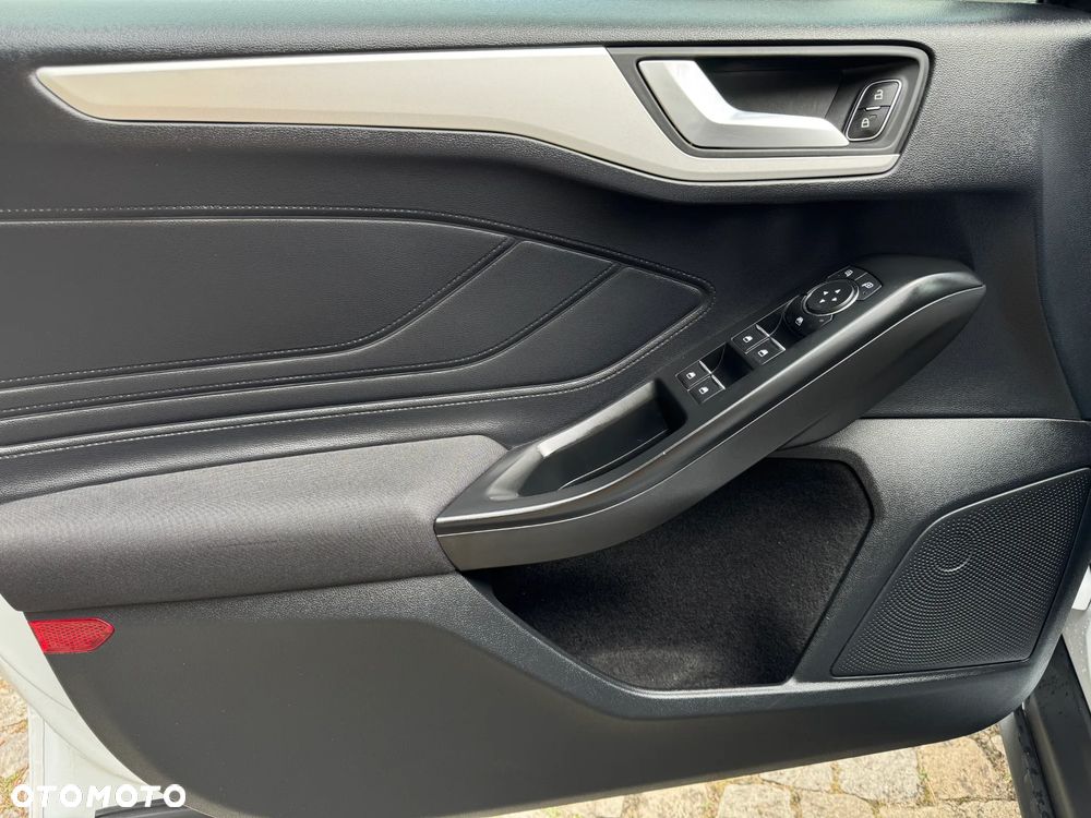 Ford Focus 1.5 EcoBlue Connected - 13