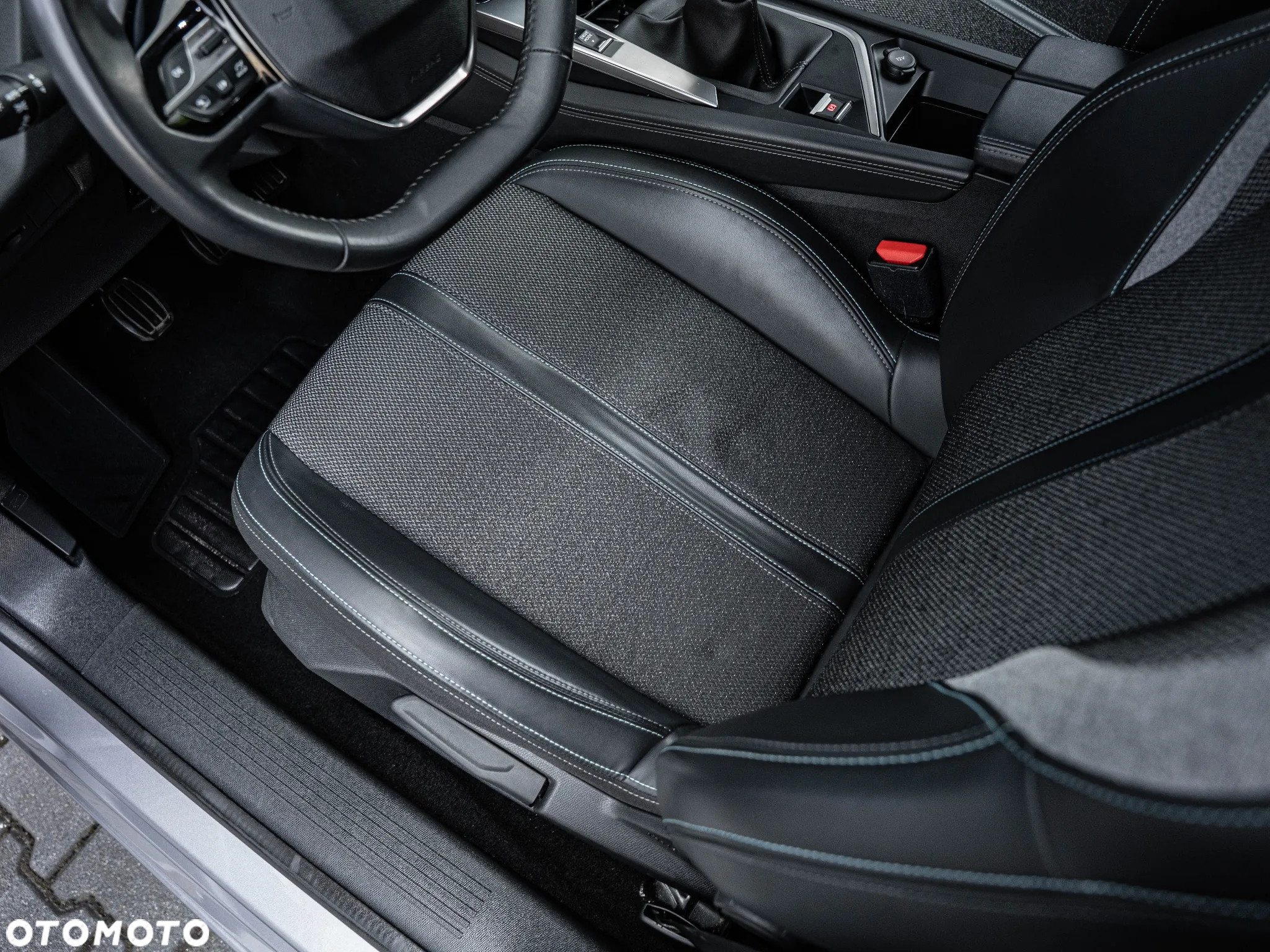 Peugeot 308 1.5 BlueHDi Allure Pack S&S - 25