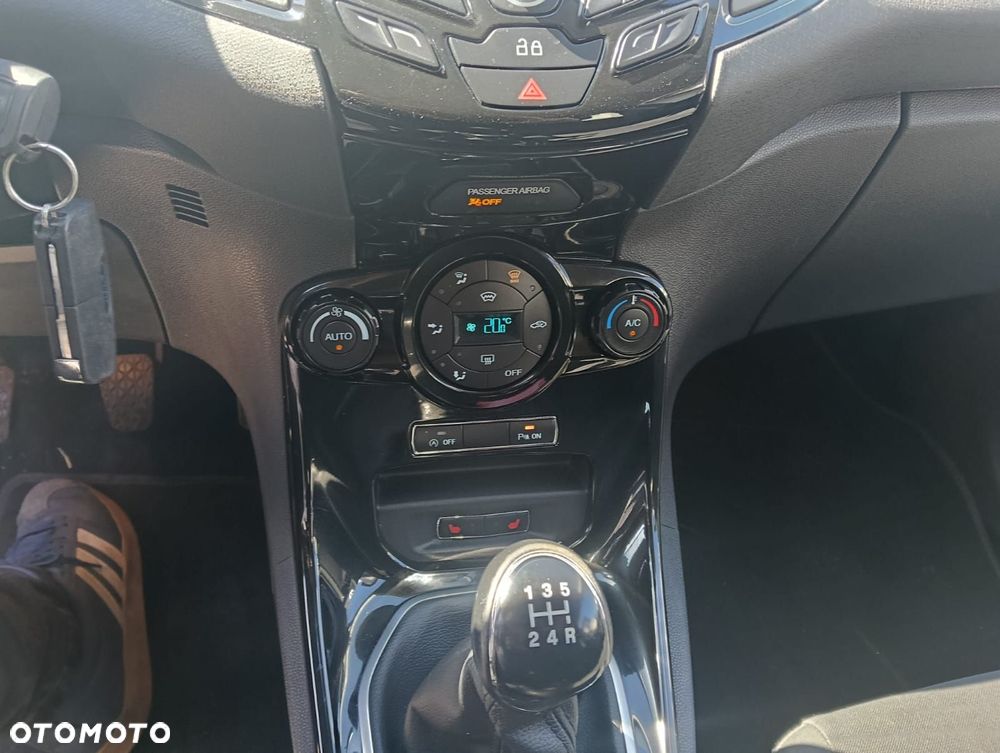 Ford Fiesta 1.0 EcoBoost STart-Stop Titanium - 16