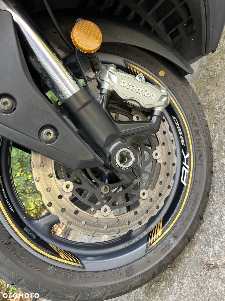 Kymco AK 550 - 16