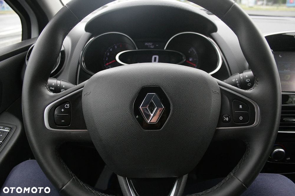 Renault Clio - 21