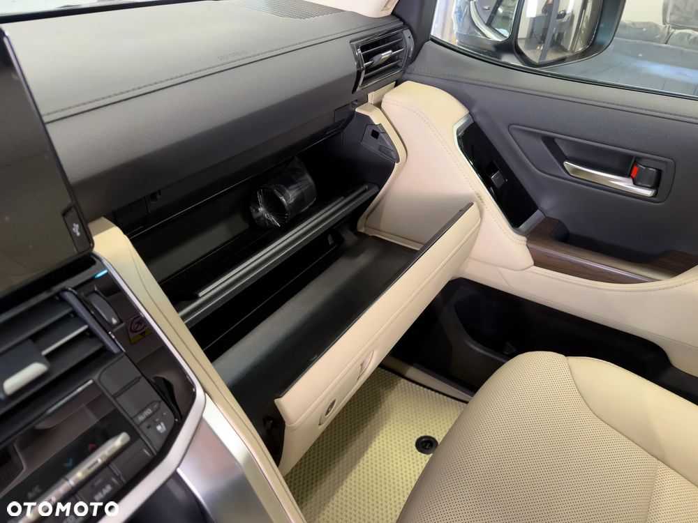 Toyota Land Cruiser - 21