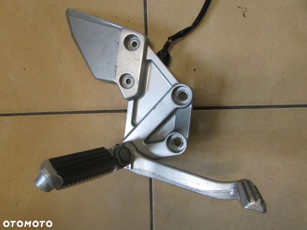 Suzuki SV 650 03-09 podnóżek set panel prawy przód - 1