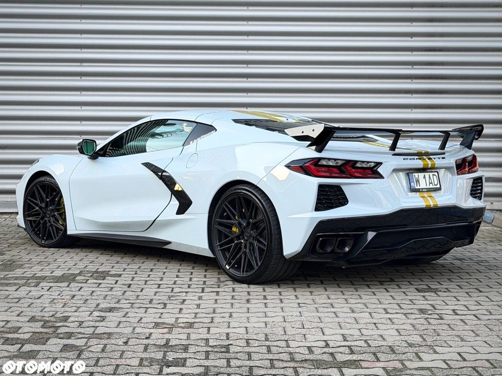 Chevrolet Corvette - 4