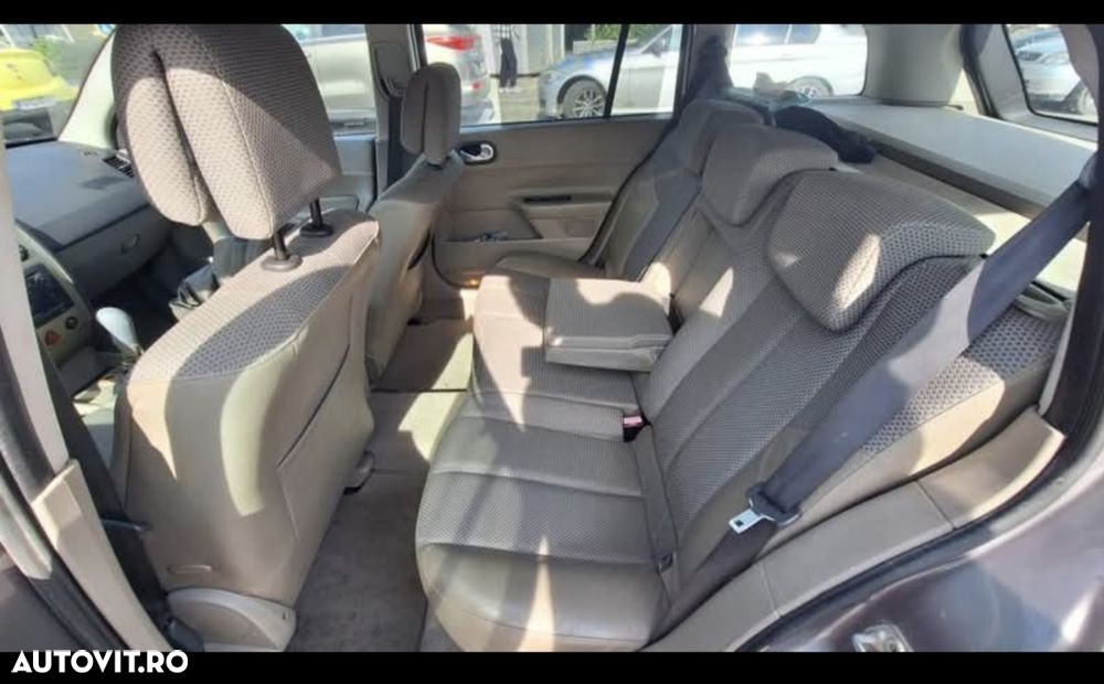 Renault Megane II 1.6 Influence - 6