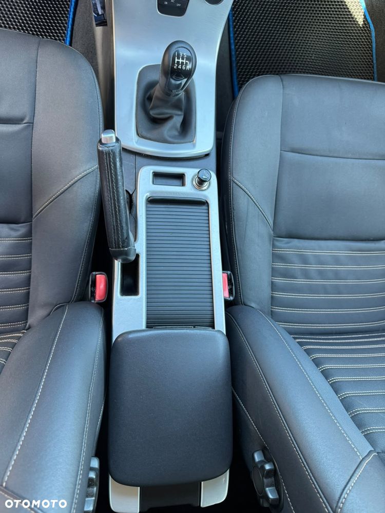Volvo V50 D3 Momentum - 17