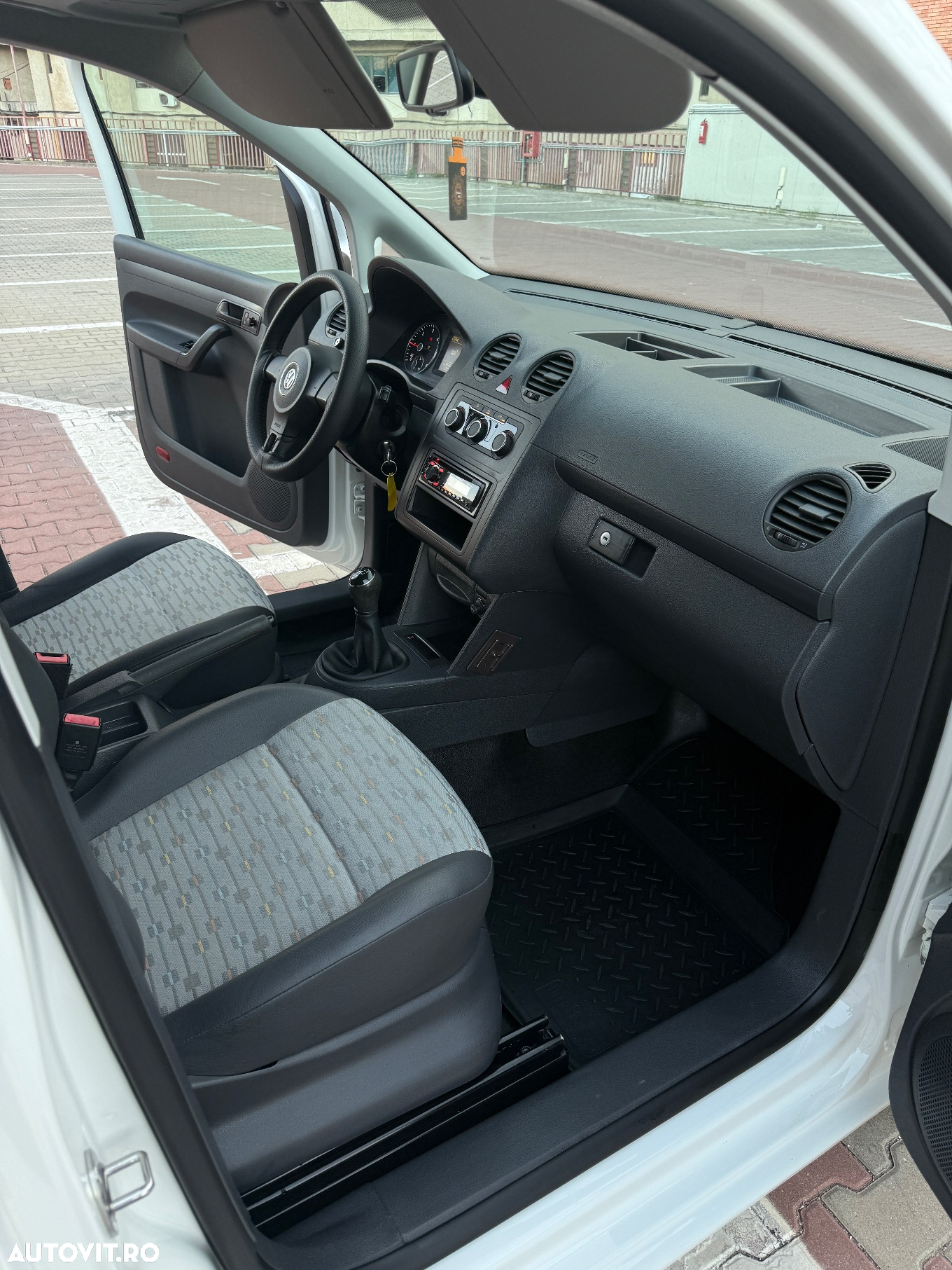 Volkswagen Caddy 1.6 TDI (7-Si.) BMT Maxi Startline - 16
